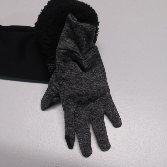 All In Motion Kids Black and Gray Gloves Double Layer Touch Screen Size 4-7 - Picture 2 of 5